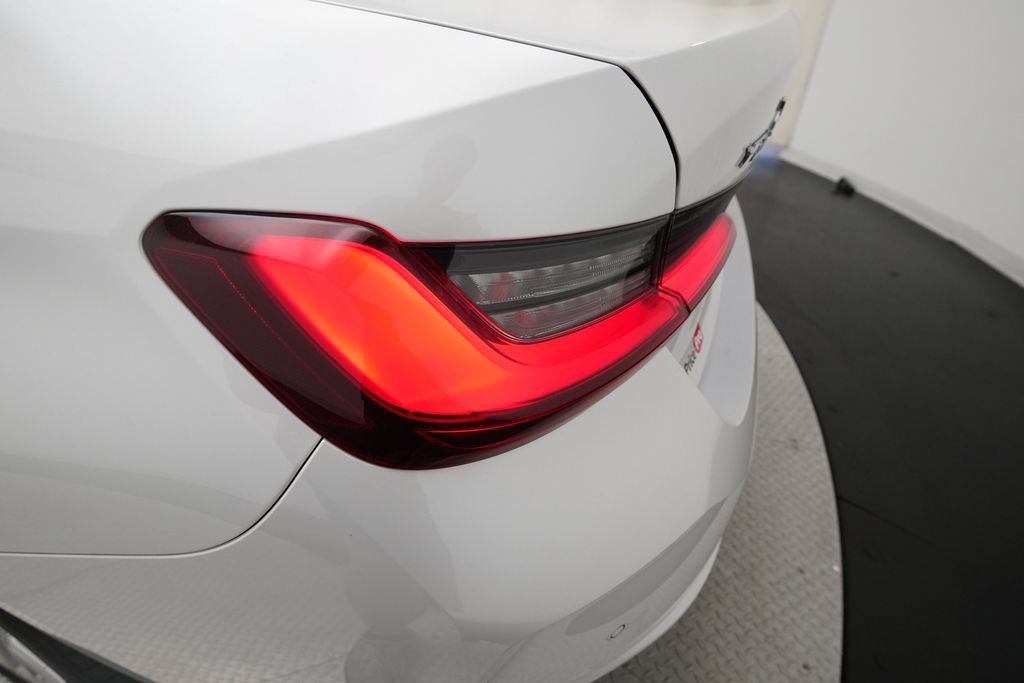 Used 2024 BMW 330i xDrive Sedan AWD/4WD image 32
