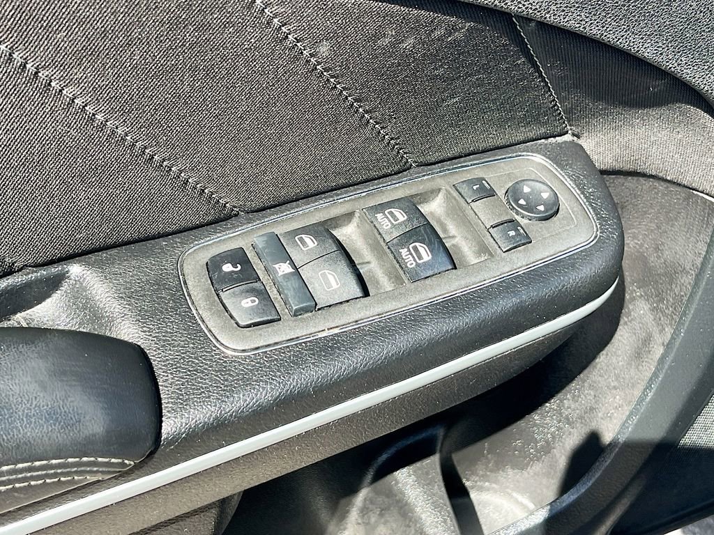 Used 2022 Dodge Charger SXT RWD image 17