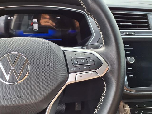 Used 2024 Volkswagen Tiguan SE image 17