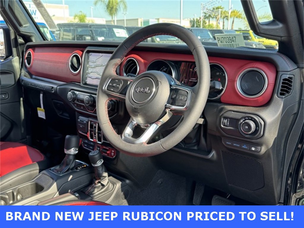 Used 2023 Jeep Wrangler Unlimited Rubicon 4xe image 14