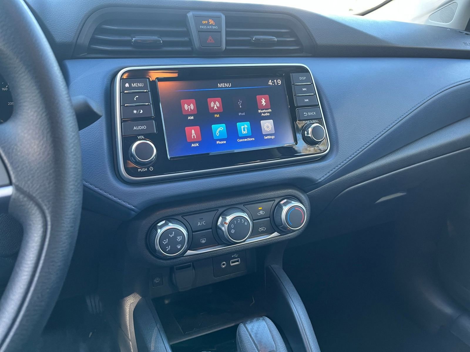 Used 2025 Nissan Versa SV image 17