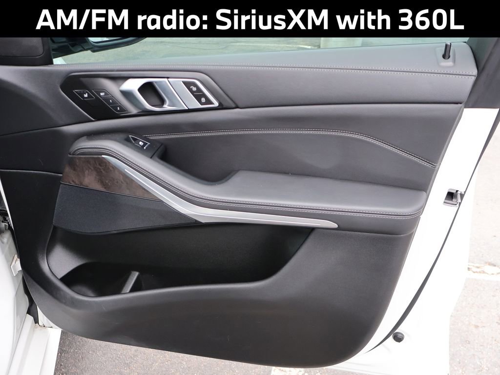 Used 2022 BMW X5 xDrive40i w/ M Sport Package image 14