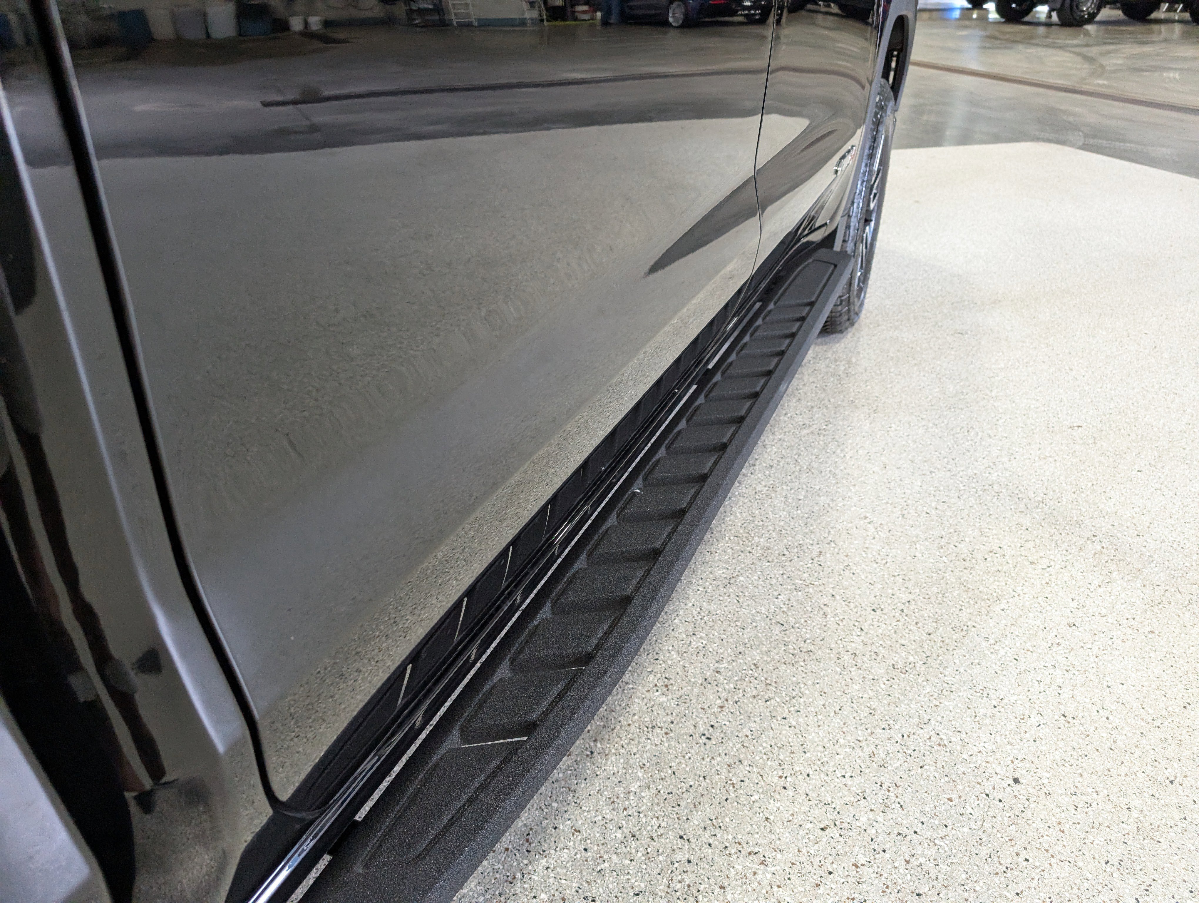 Used 2025 GMC Sierra 1500 AT4 w/ AT4 Premium Package image 11