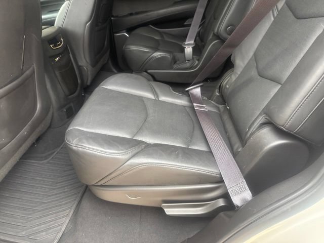 Used 2015 Cadillac Escalade Premium AWD/4WD image 13