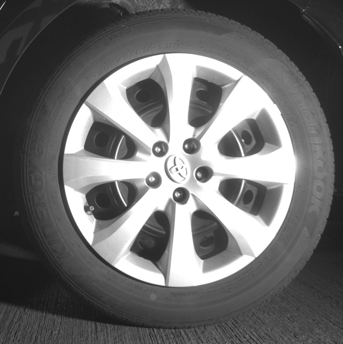 Used 2025 Toyota Corolla LE FWD image 14