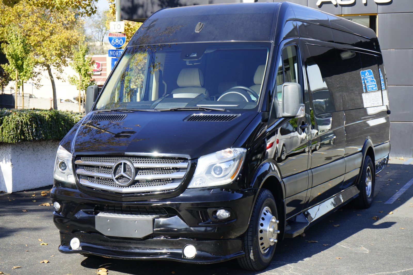 Used 2017 Mercedes-Benz Sprinter 3500 image 3