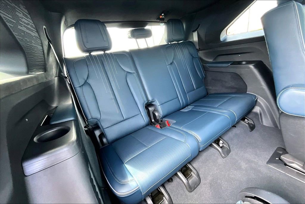 Certified 2025 Cadillac Escalade IQ Luxury 2 w/ LPO, Premium Carpet Package AWD/4WD image 26