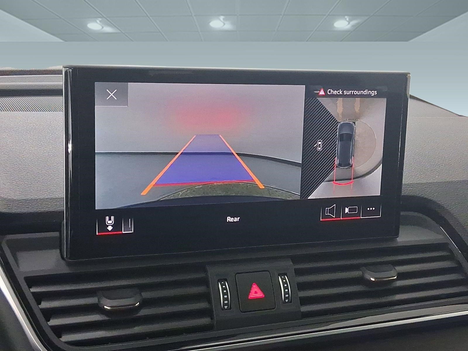 Used 2024 Audi Q5 e Premium Plus w/ Premium Plus Package image 22