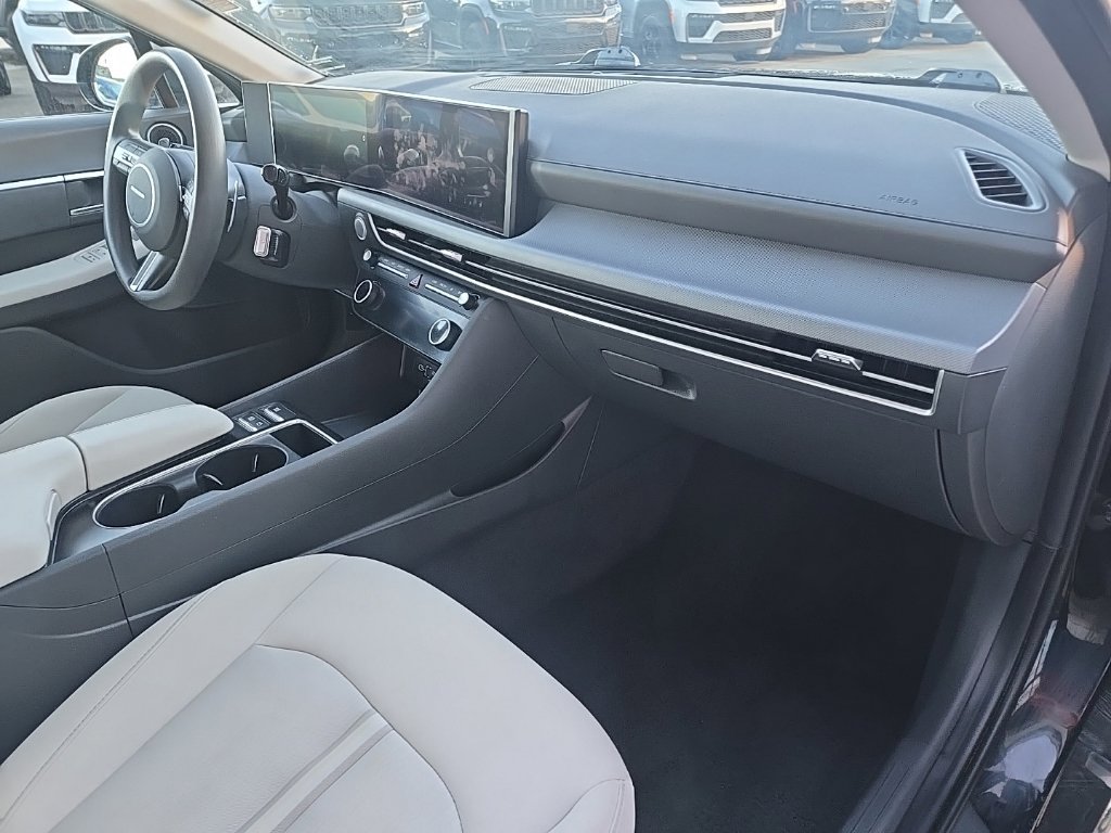Used 2025 Hyundai Sonata SEL FWD image 24