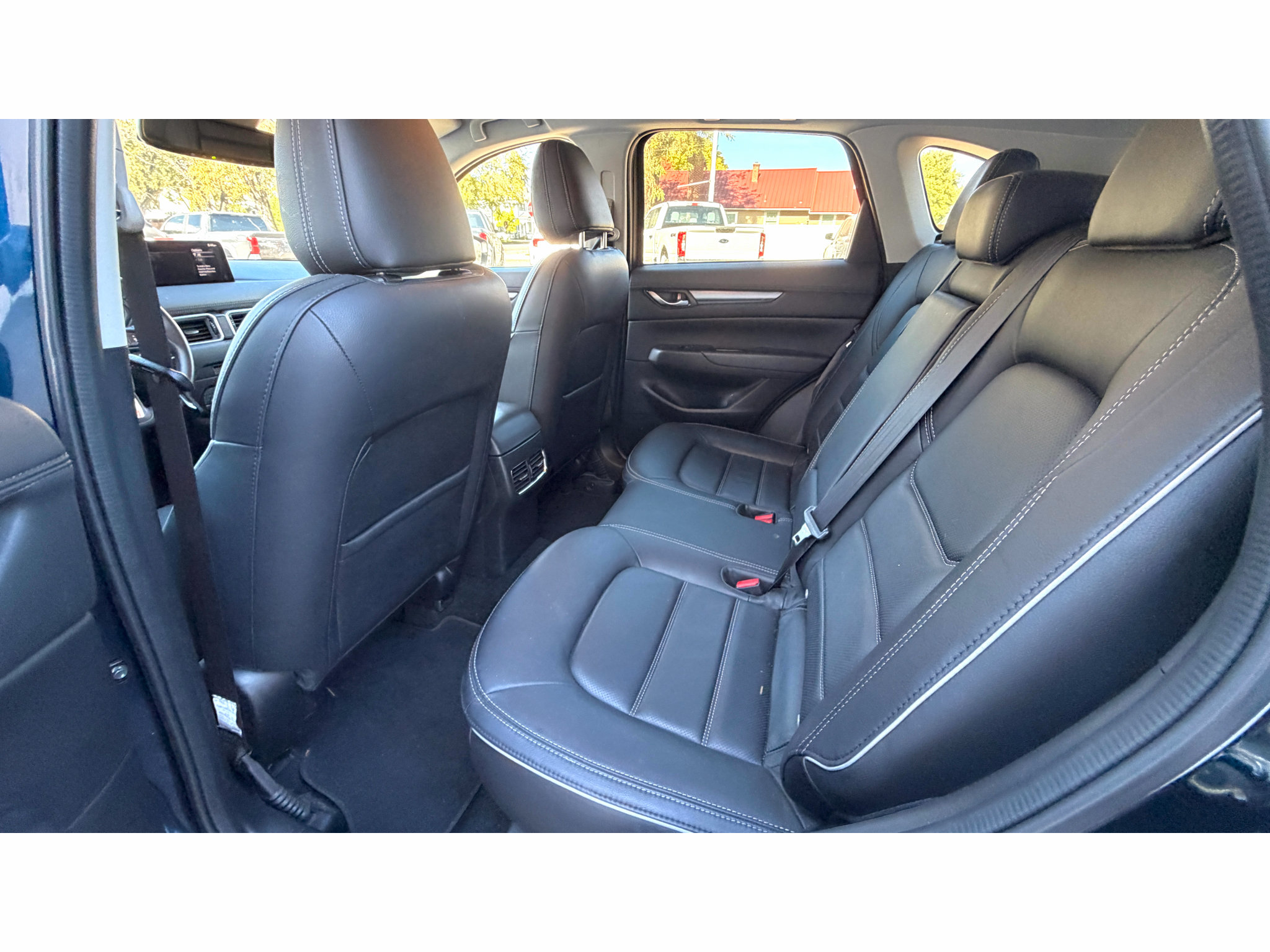 Used 2025 MAZDA CX-5 AWD 2.5 S w/ Preferred Package image 18