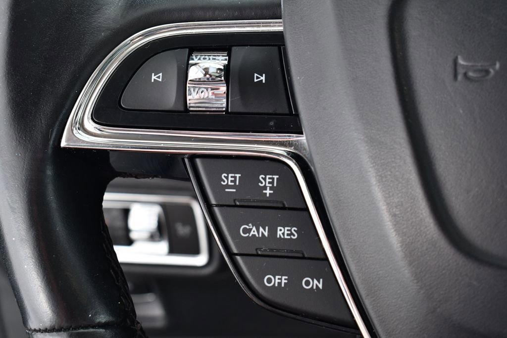 Used 2022 Lincoln Nautilus Reserve image 32