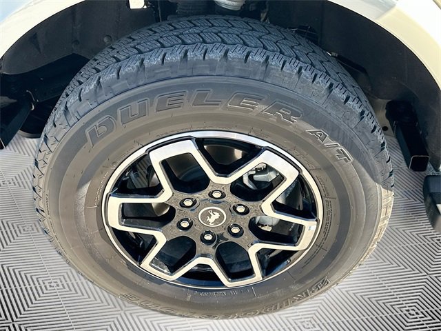 Used 2025 Ford Bronco Outer Banks image 30