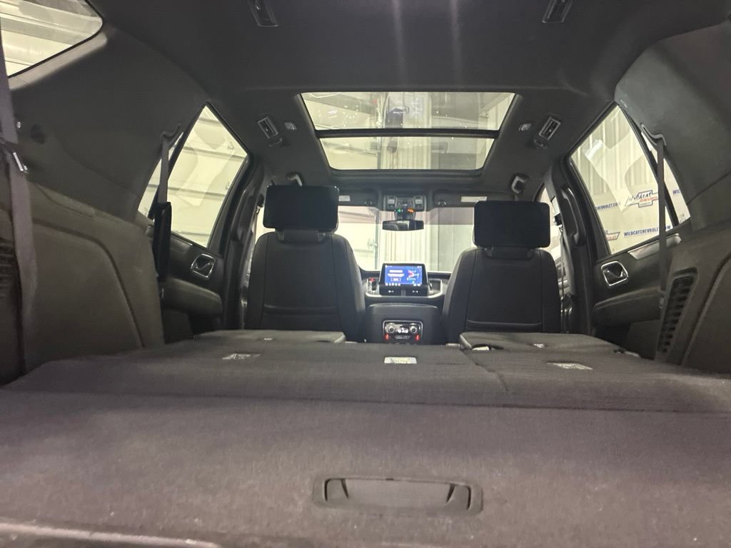 Used 2021 GMC Yukon SLT w/ SLT Premium Package AWD/4WD image 42