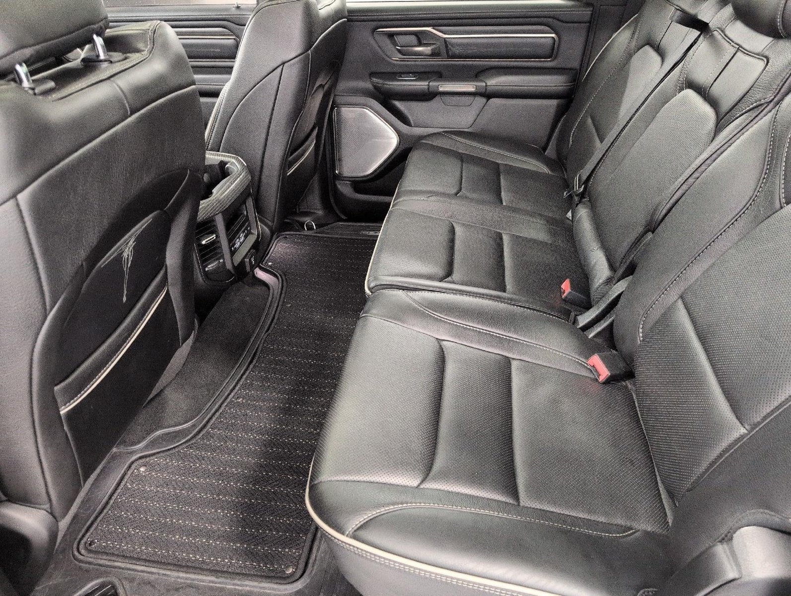 Used 2021 RAM 1500 Limited AWD/4WD image 21