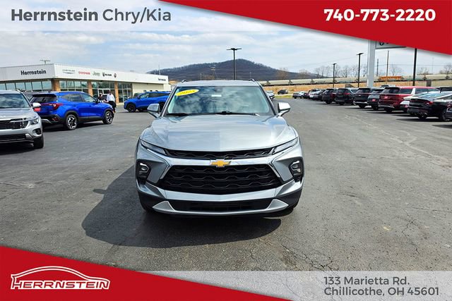 Used 2023 Chevrolet Blazer LT w/ Convenience Package AWD/4WD image 2