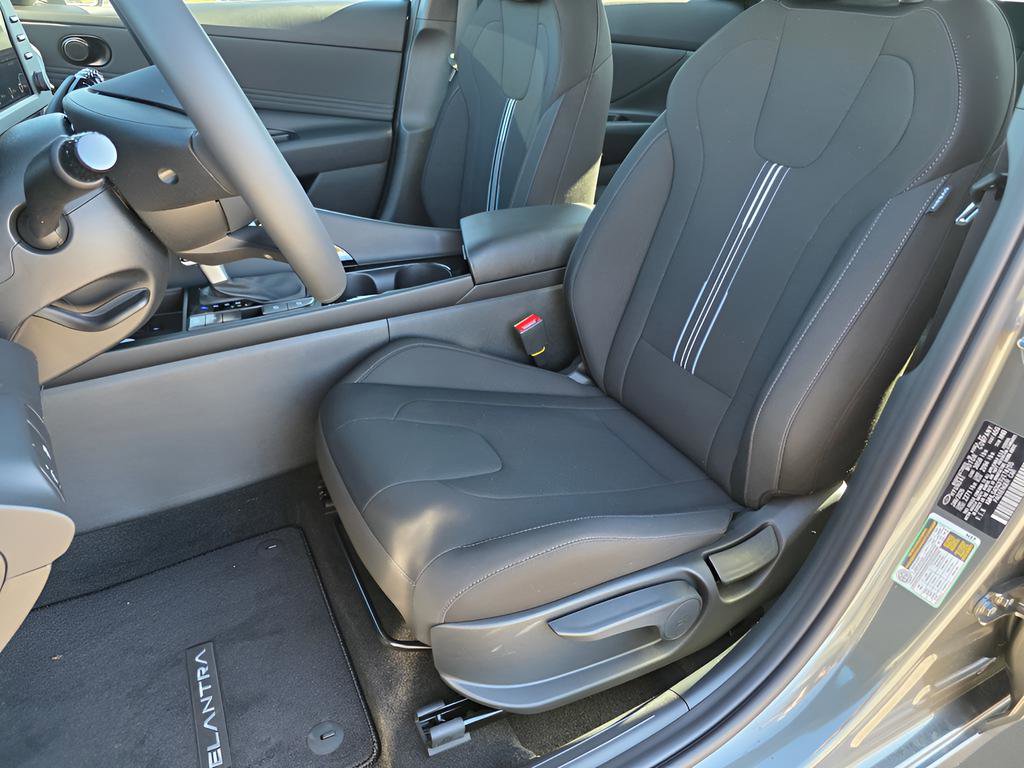 New 2026 Hyundai Elantra SEL Sport image 13
