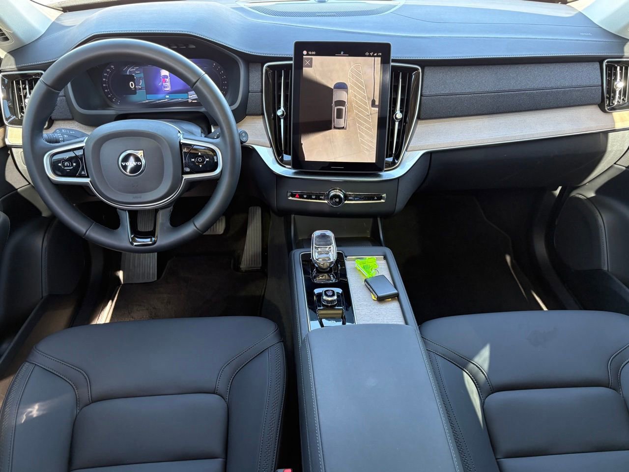 New 2026 Volvo XC90 B5 Plus w/ Protection Package Premier image 10