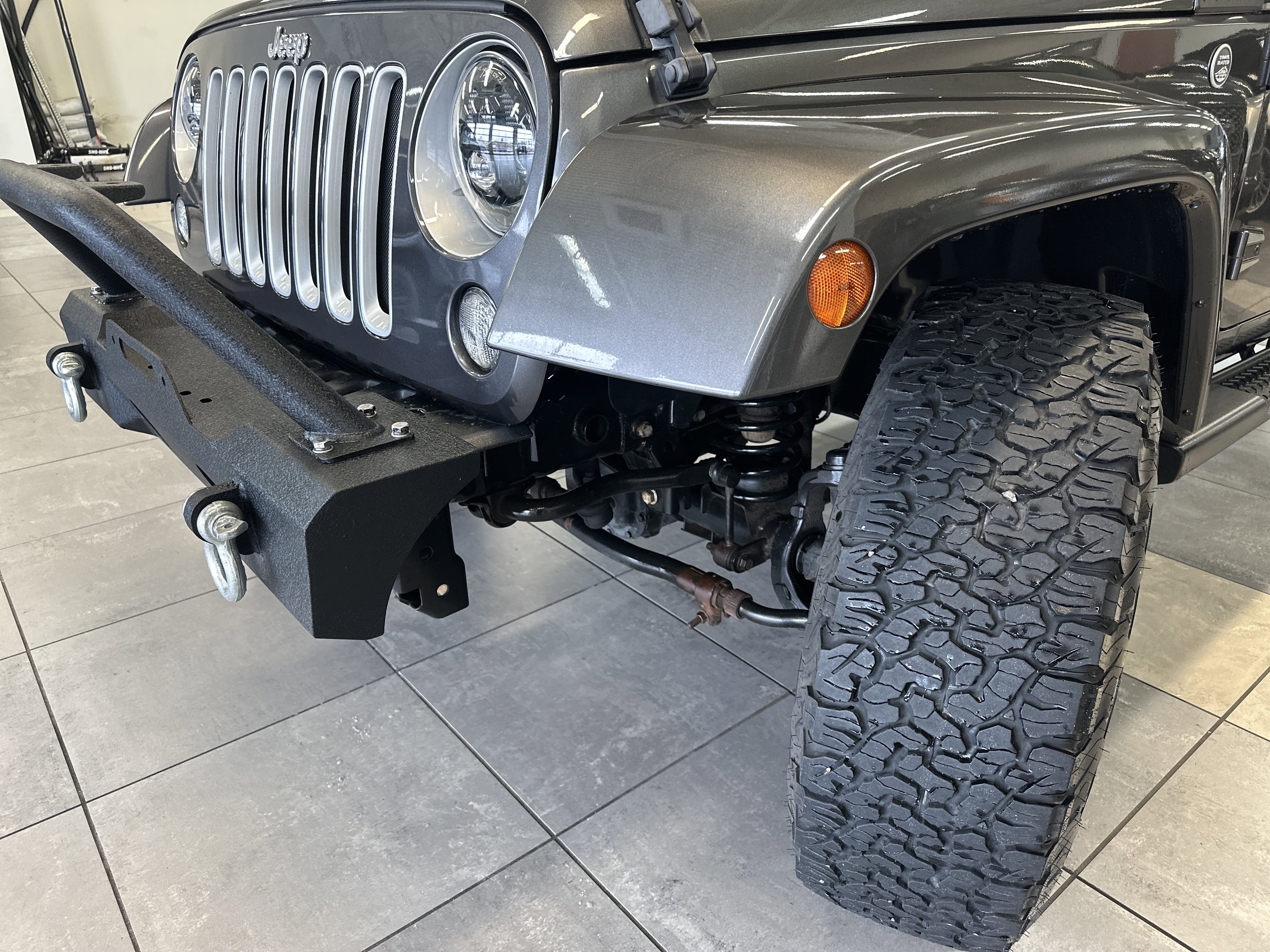 Used 2016 Jeep Wrangler Unlimited Sahara w/ Dual Top Group image 17