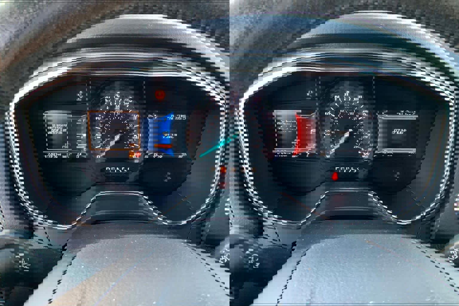 Used 2017 Ford Fusion SE w/ Equipment Group 201A image 25