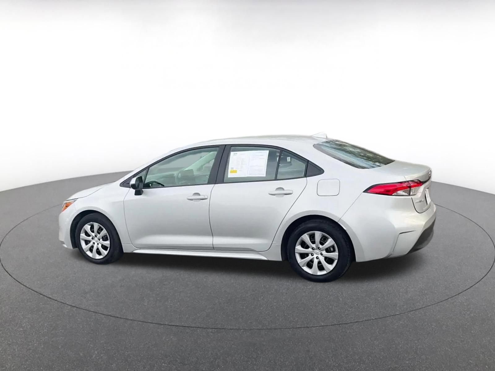 Used 2025 Toyota Corolla LE image 10