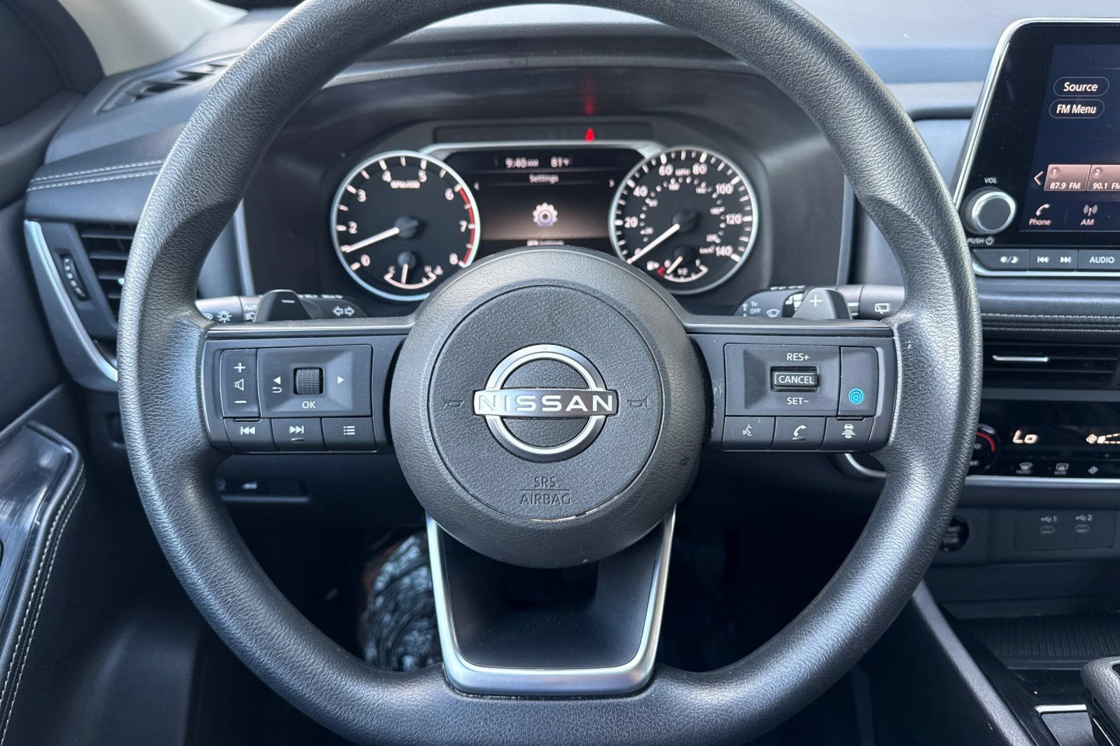Used 2024 Nissan Rogue SV FWD image 29