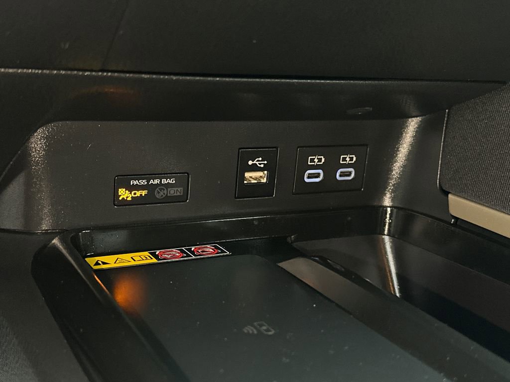 Certified 2025 Toyota Camry LE image 31