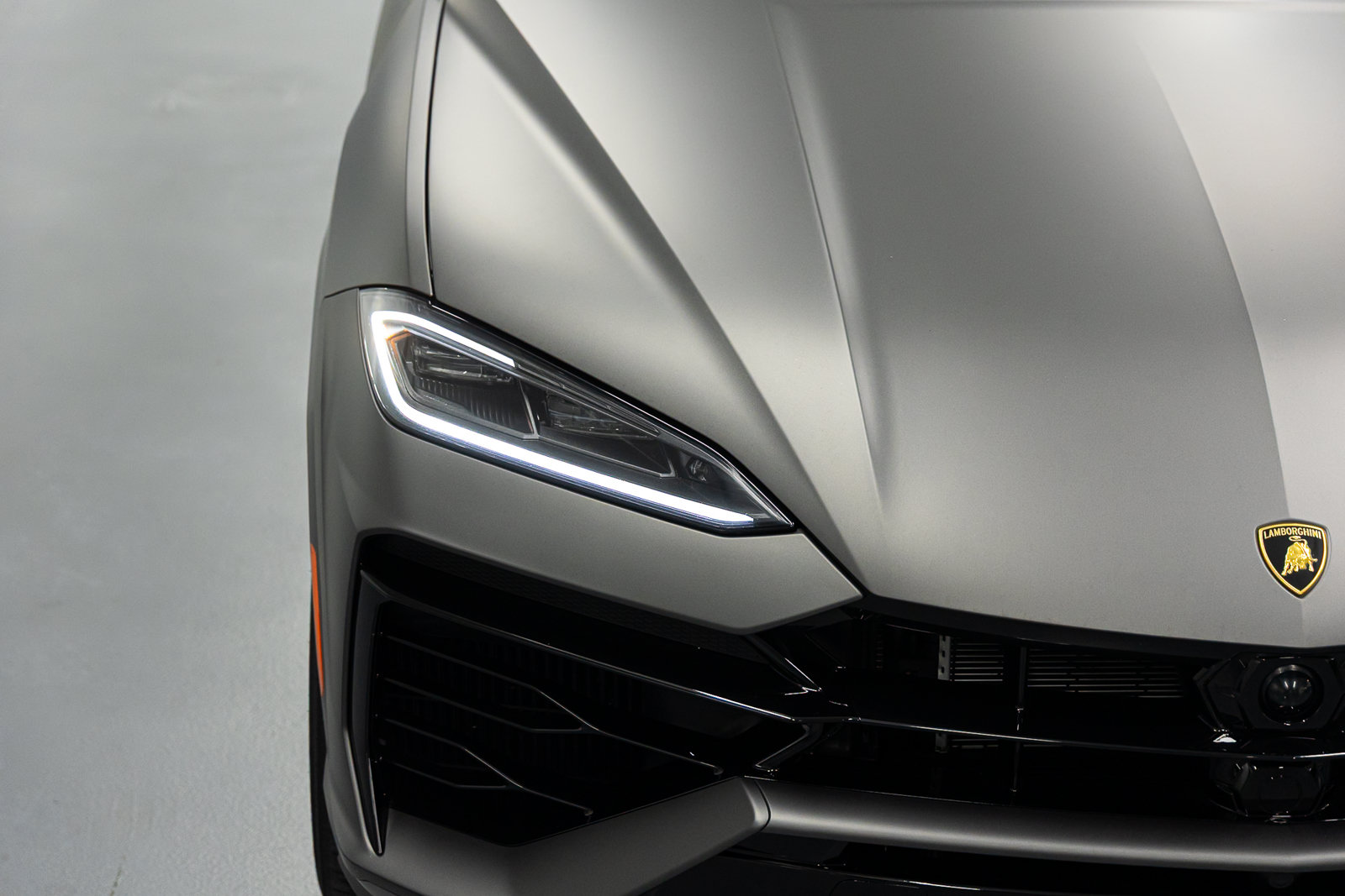 Used 2025 Lamborghini Urus S AWD/4WD image 12