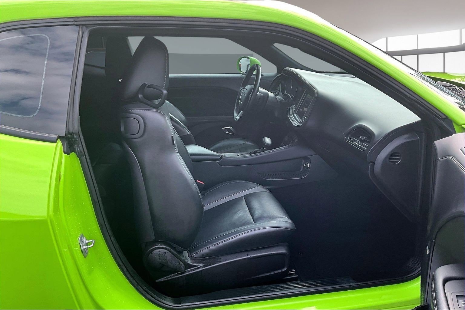 Used 2023 Dodge Challenger SXT w/ Plus Package image 29