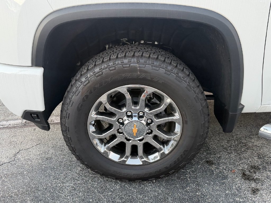 New 2026 Chevrolet Silverado 2500 LT w/ Z71 Chrome Sport Edition AWD/4WD image 15
