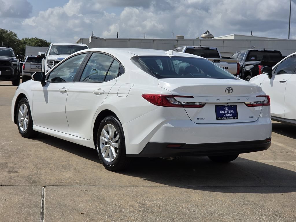 Used 2025 Toyota Camry LE FWD image 7