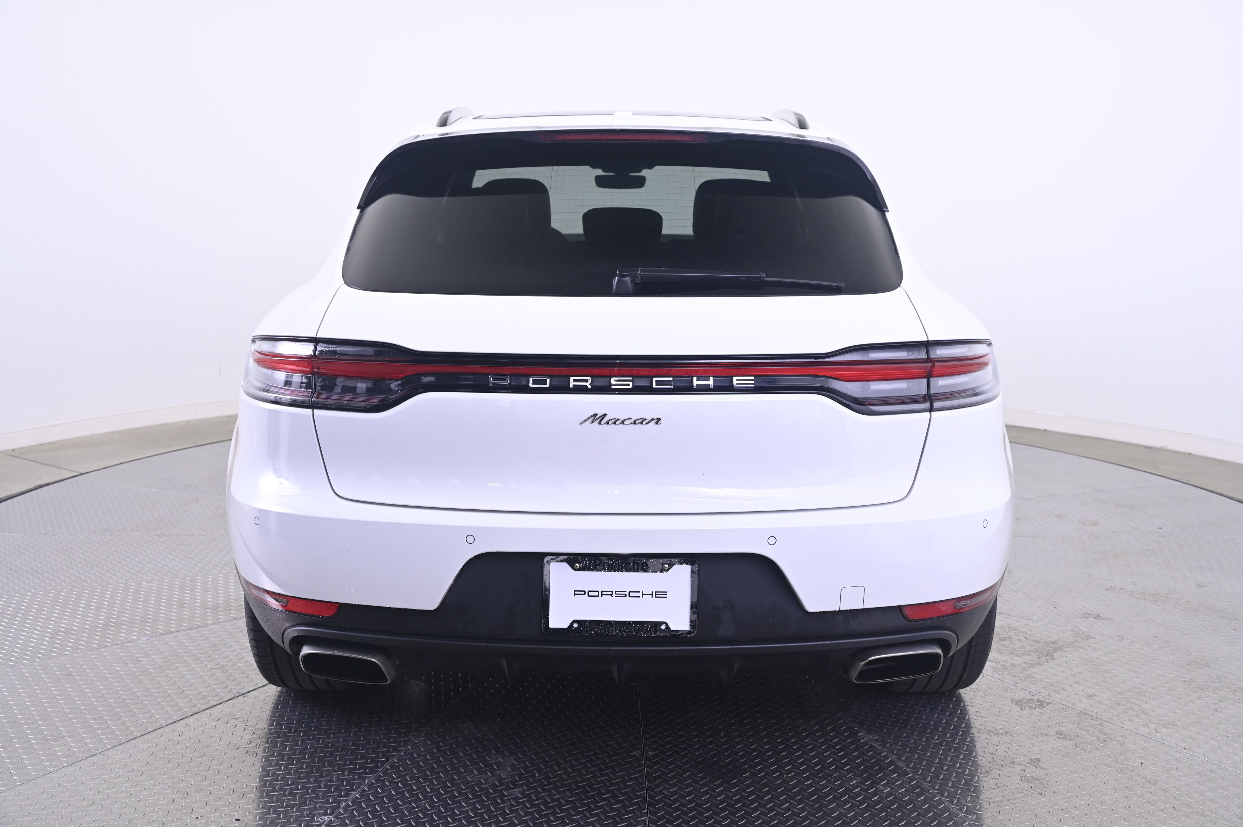 Used 2021 Porsche Macan AWD/4WD image 6