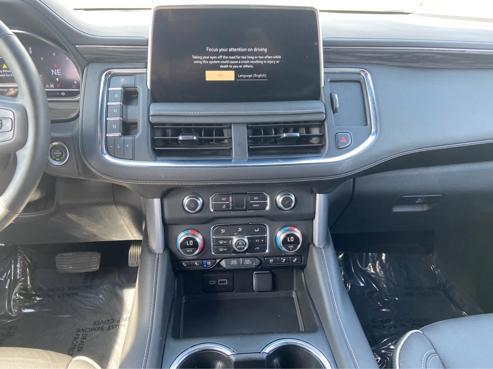 Used 2024 GMC Yukon XL SLT w/ SLT Premium Package AWD/4WD image 21