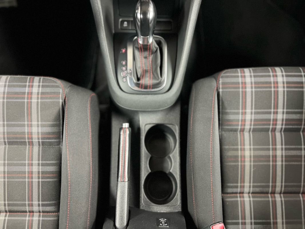 Used 2012 Volkswagen Golf 4-Door image 32