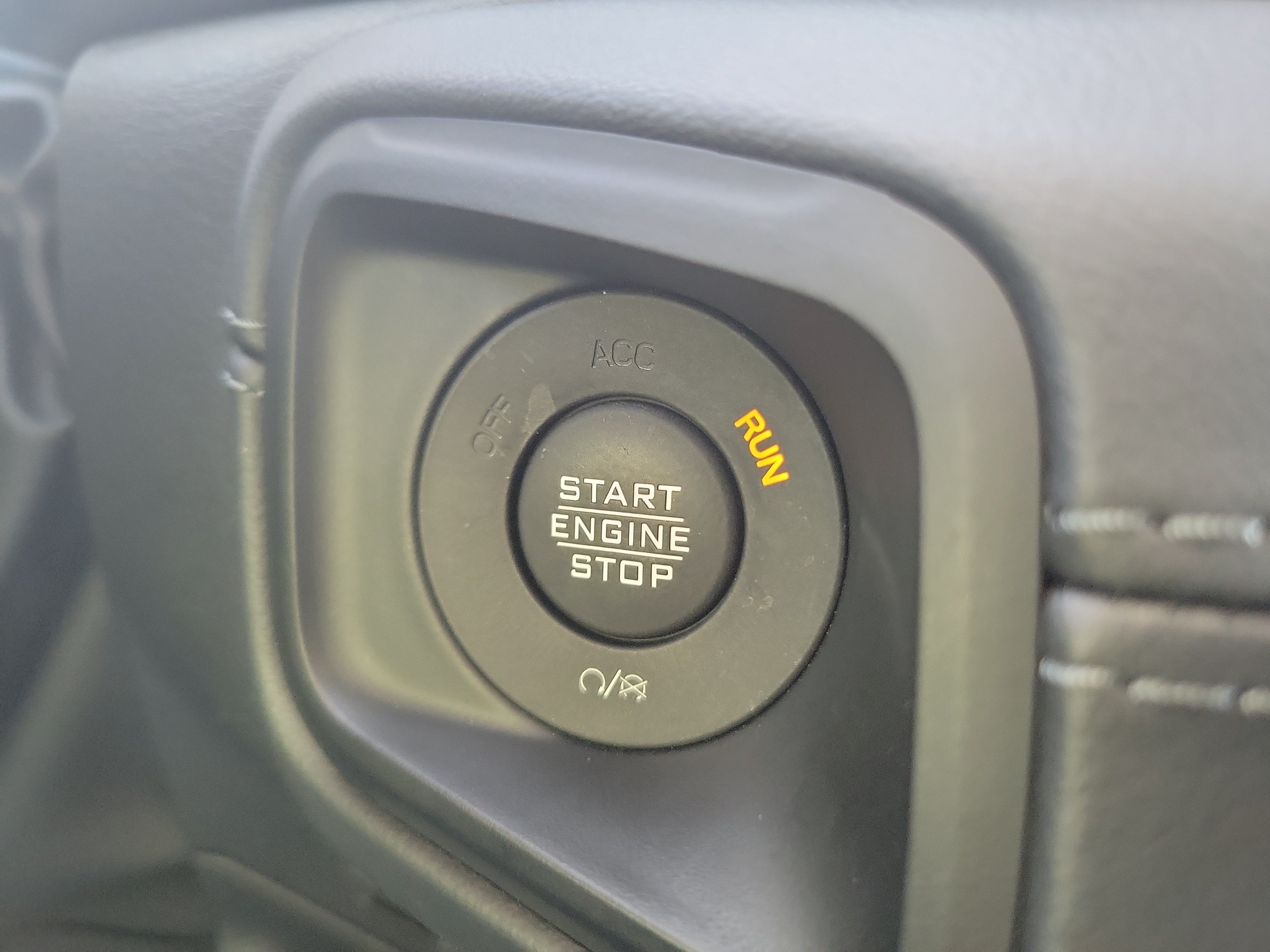 Used 2025 Jeep Wrangler Unlimited Sahara AWD/4WD image 21