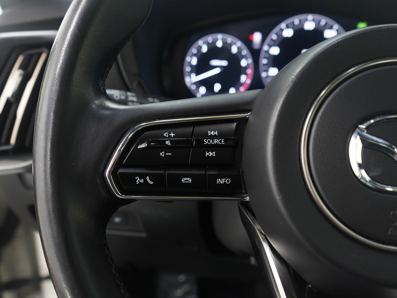 Certified 2024 MAZDA CX-90 3.3 Turbo w/ Premium Plus Pkg image 31