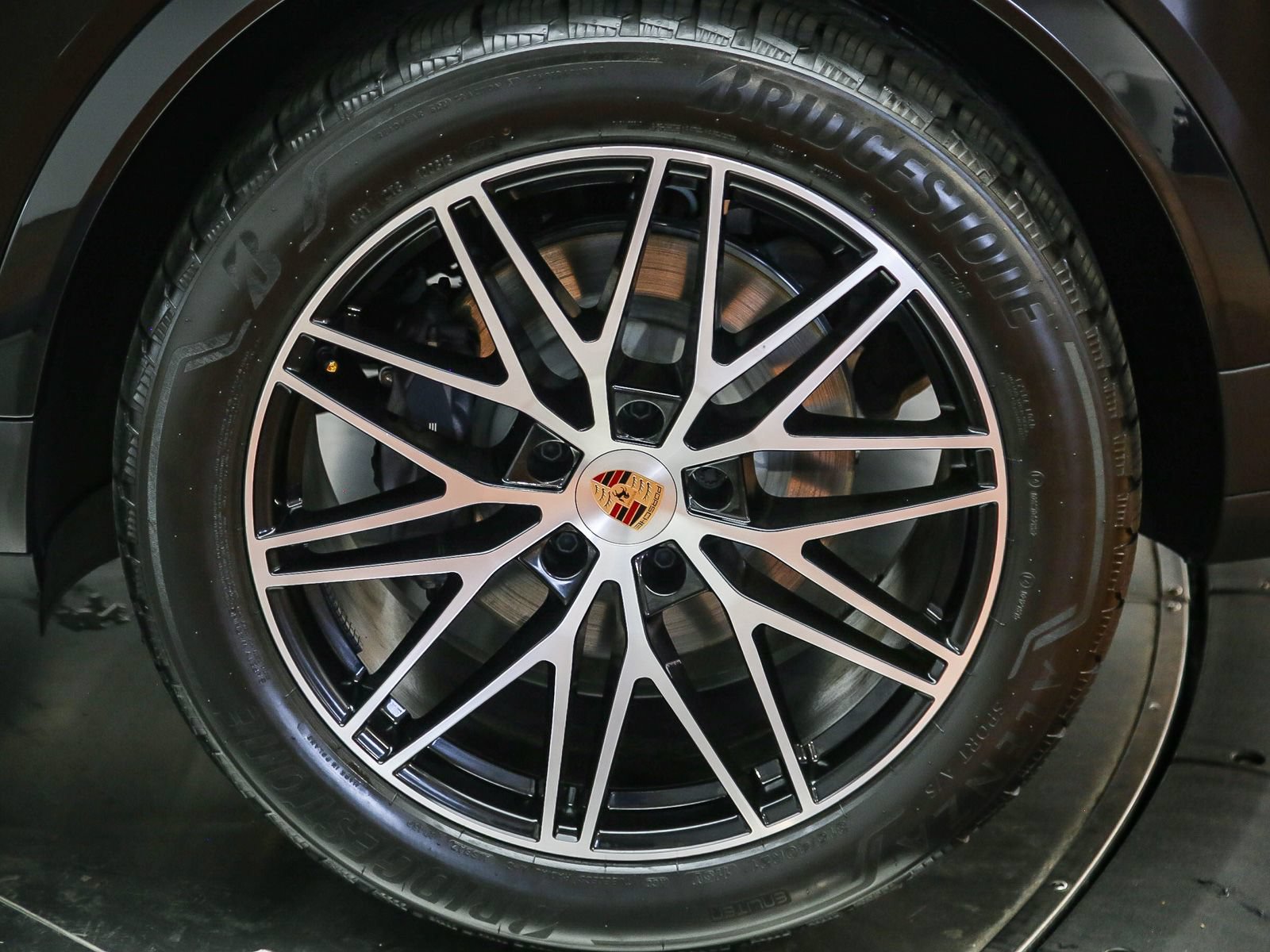 Certified 2026 Porsche Cayenne Coupe AWD/4WD image 14