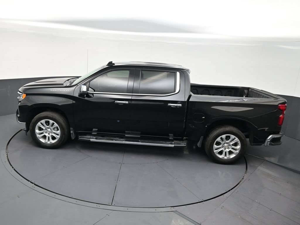 Used 2022 Chevrolet Silverado 1500 LTZ w/ LTZ Premium Package RWD image 12