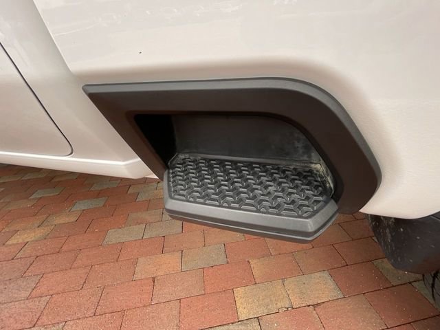 Used 2021 Chevrolet Silverado 2500 LT w/ Convenience Package image 33