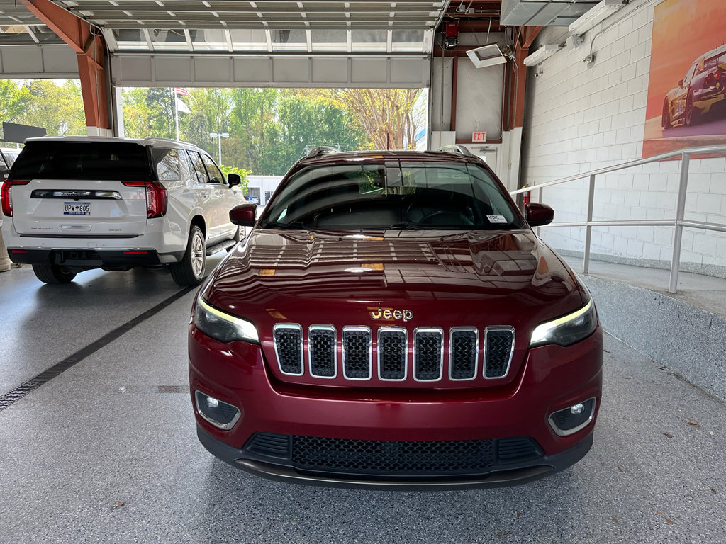 Used 2019 Jeep Cherokee Limited image 2