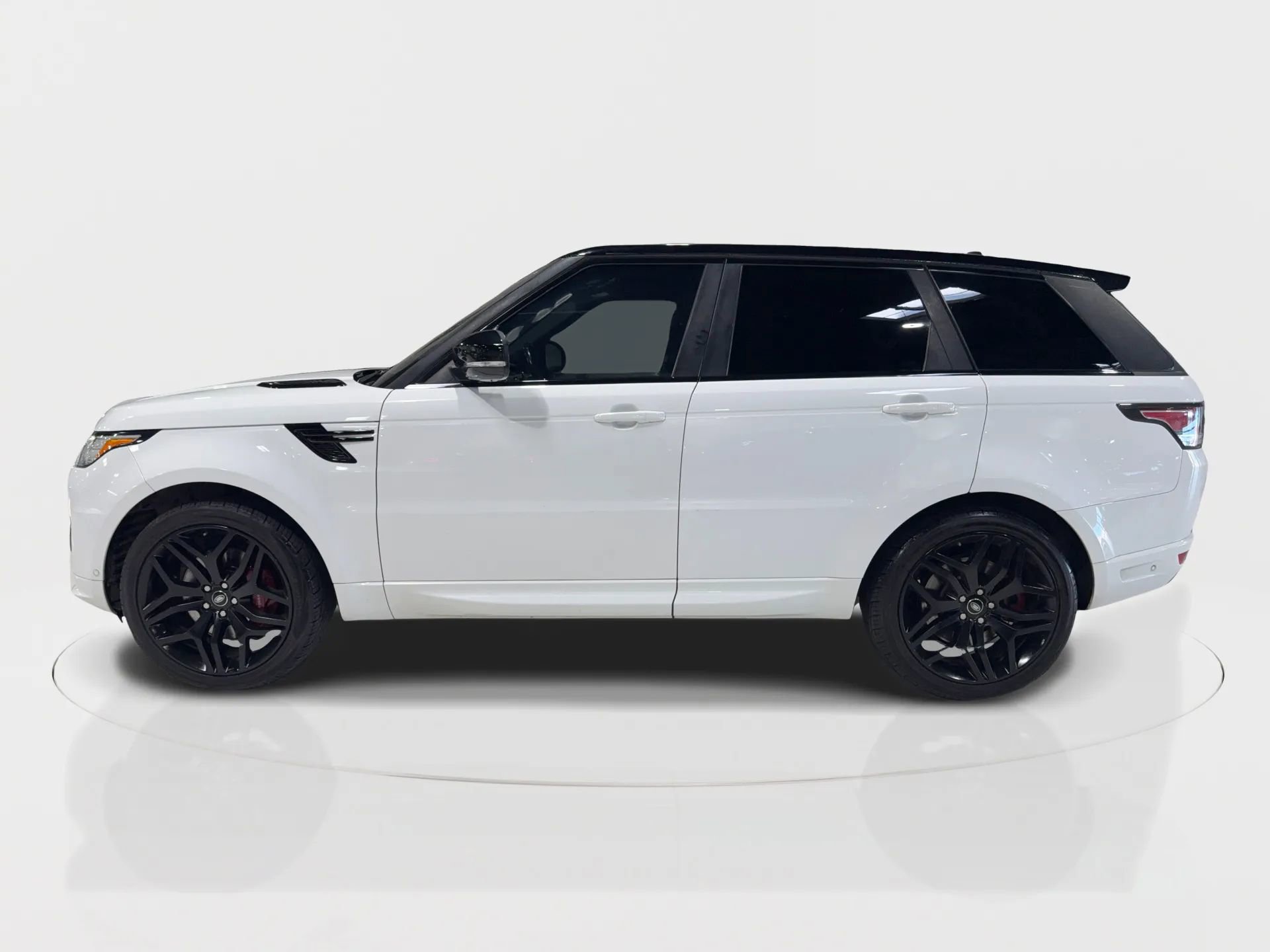 Used 2017 Land Rover Range Rover Sport HSE Dynamic image 9