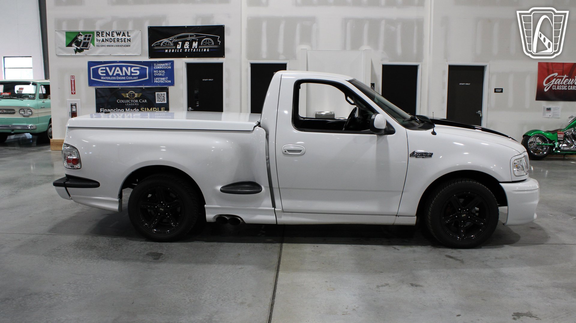 Used 2000 Ford F150 Lightning image 17