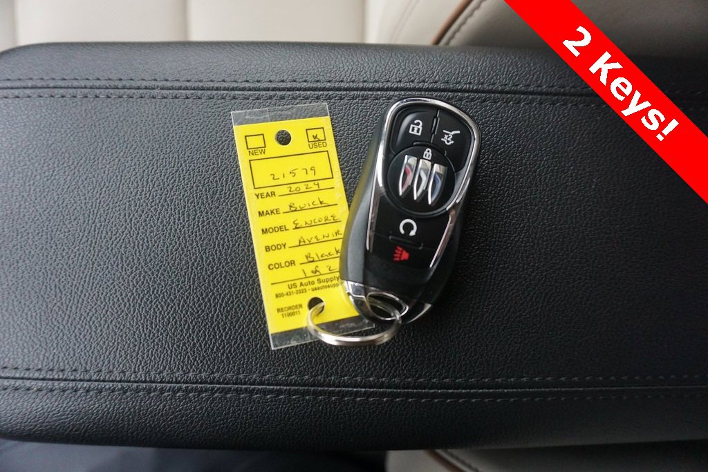 Used 2024 Buick Encore GX Avenir w/ Avenir Technology Package image 34