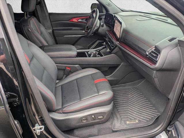 Used 2025 Chevrolet Traverse RS AWD/4WD image 19