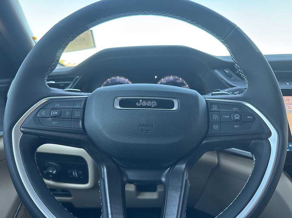 New 2026 Jeep Grand Cherokee L Limited AWD/4WD image 19