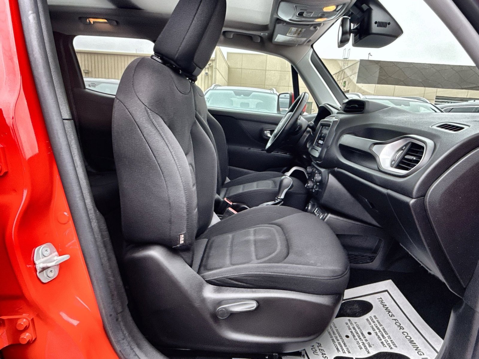 Used 2020 Jeep Renegade Latitude w/ Cold Weather Group image 26