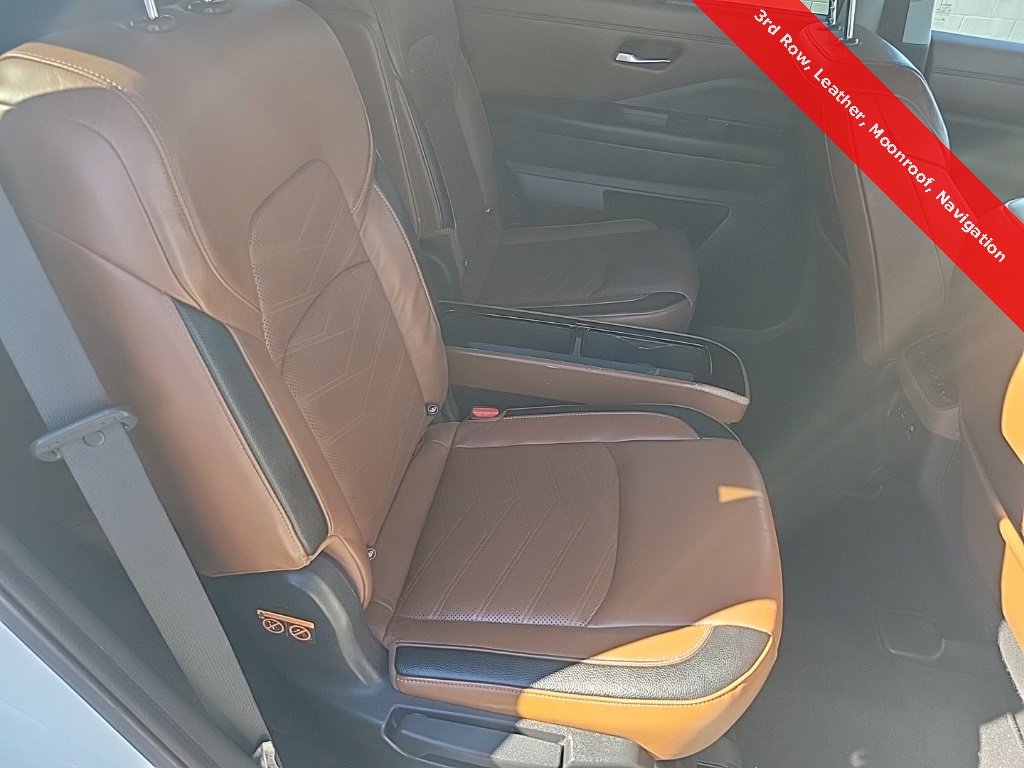 Used 2022 Nissan Pathfinder Platinum w/ Cargo Package image 43