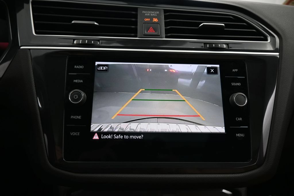 Used 2024 Volkswagen Tiguan SE R-Line FWD image 22