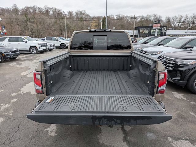 Used 2022 Nissan Titan PRO-4X w/ Pro-4x Convenience Package AWD/4WD image 17