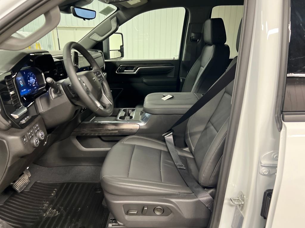 New 2026 Chevrolet Silverado 3500 LTZ w/ LTZ Plus Package image 12