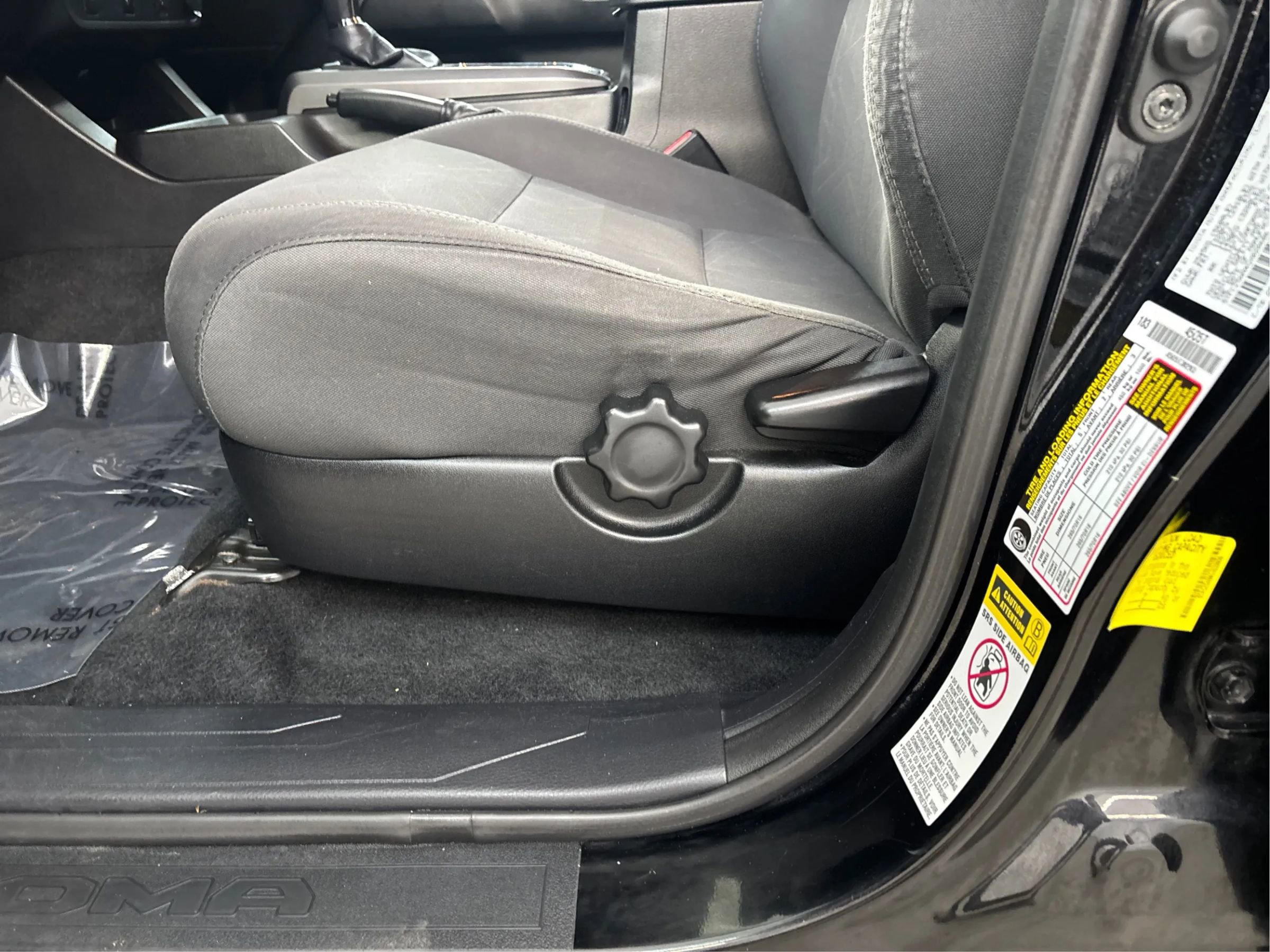 Used 2016 Toyota Tacoma TRD Off-Road w/ Towing Package AWD/4WD image 24